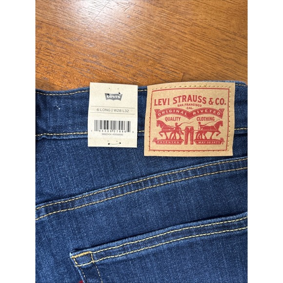 New Levi's 721 Jeans Women's Size 28 High Rise Skinny Blue Denim NWT - Picture 10 of 12